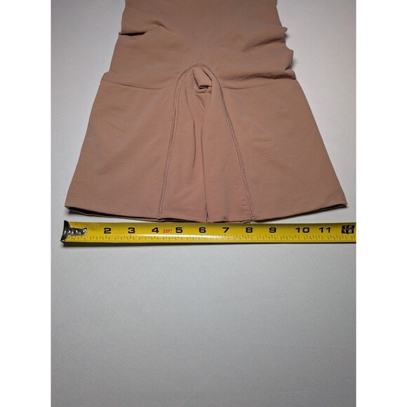 Spanx Power Series Medium Control Mid-Thigh Shorts Seamless Beige Womens M/M - Picture 9 of 11